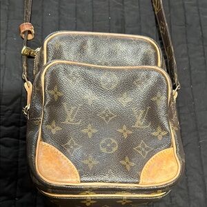 Louis Vuitton Brown Messenger Bag with Monogram Canvas